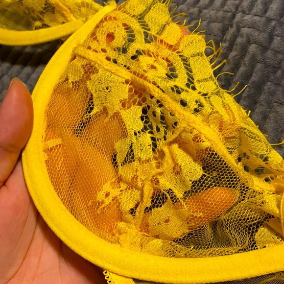 Floral Lace Lingerie - Picture 4 of 6